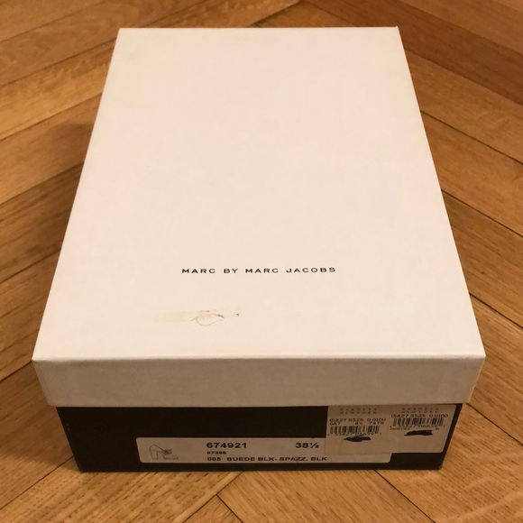 Marc by Marc Jacobs black heels - Picture 6 of 6